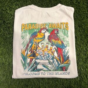 Colorful Parrot Graphic T-Shirt